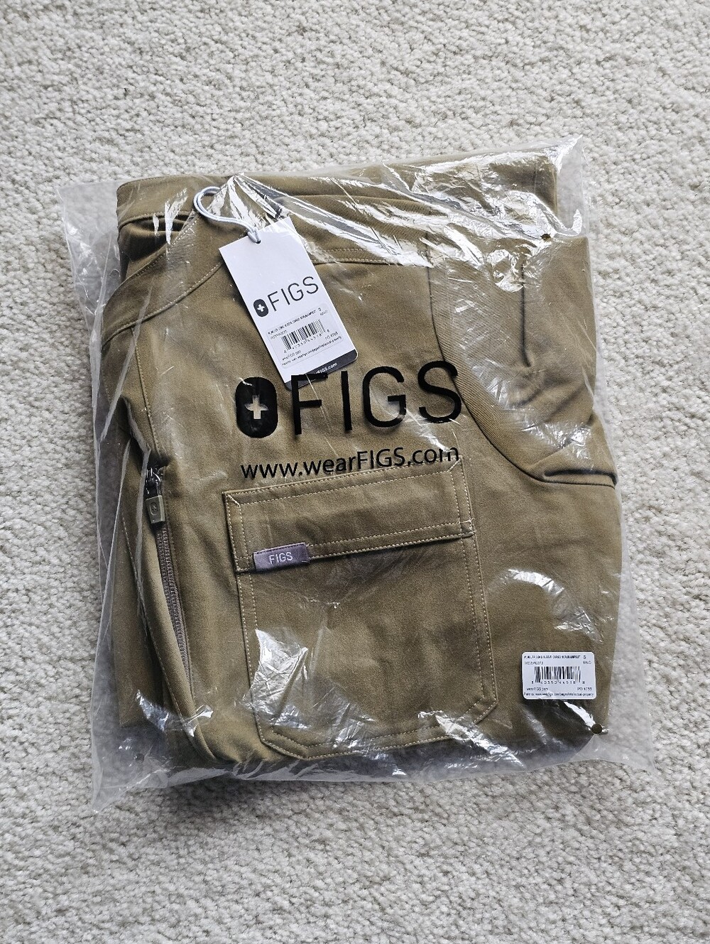 FIGS MILLER LONG SLEEVE CARGO SCRUB JUMPSUIT.